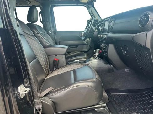 Used 2021 Jeep Wrangler Unlimited Sahara AWD/4WD image 13