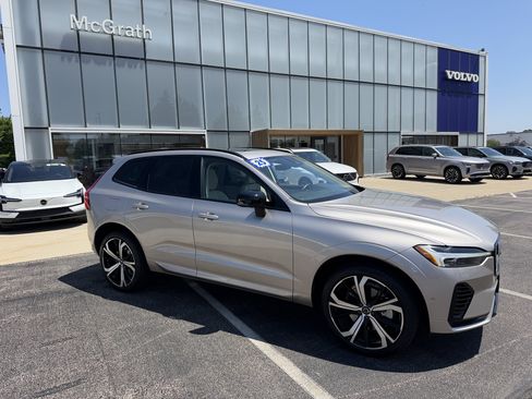 Used 2025 Volvo XC60 T8 Ultra w/ Protection Package Premier AWD/4WD image 3