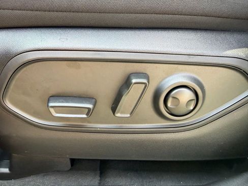 New 2026 Jeep Cherokee Laredo image 15