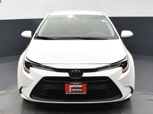 Used 2024 Toyota Corolla LE FWD image 7
