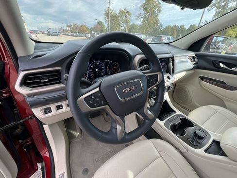 Used 2023 GMC Acadia Denali w/ Denali Ultimate Package image 10