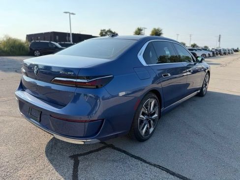 Used 2023 BMW i7 xDrive60 w/ Executive Package 2 AWD/4WD image 5