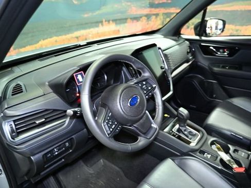 Certified 2025 Subaru Forester Limited image 21