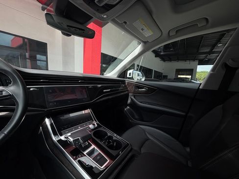 Used 2022 Audi Q8 Premium Plus AWD/4WD image 27