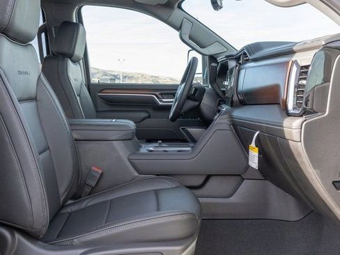 New 2026 GMC Sierra 2500 Denali w/ Denali Reserve Package image 7