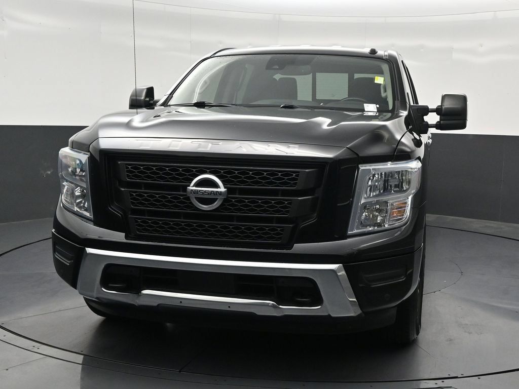 Used 2021 Nissan Titan SV w/ SV Convenience Package AWD/4WD image 9