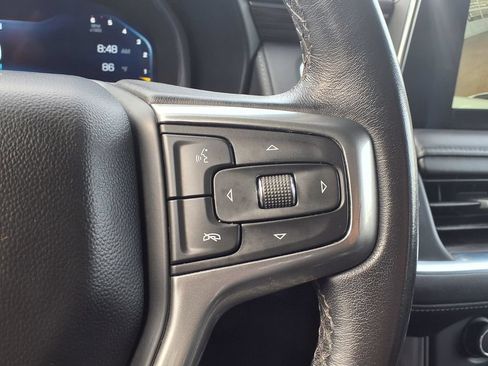 Used 2022 Chevrolet Suburban LT RWD image 15