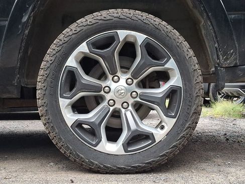 Used 2019 RAM 1500 Limited AWD/4WD image 8