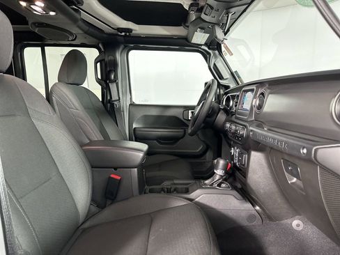 Used 2023 Jeep Wrangler Unlimited Sport image 24