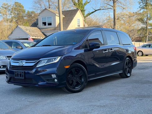 Used 2018 Honda Odyssey EX image 3