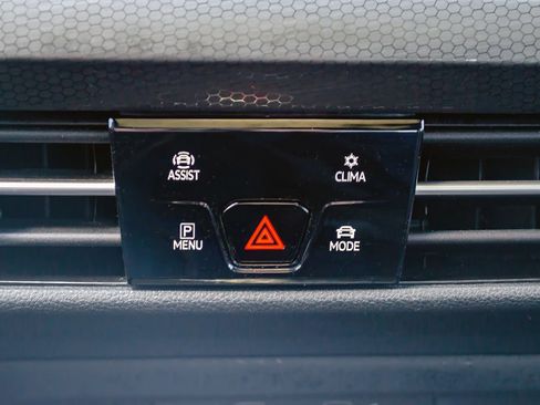 Used 2022 Volkswagen GTI SE image 23