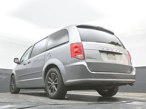 Used 2016 Dodge Grand Caravan SXT FWD image 33