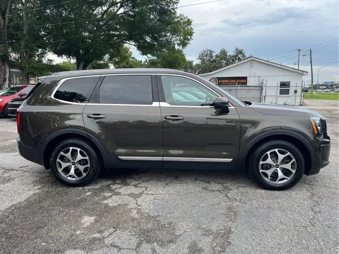 Used 2021 Kia Telluride EX AWD/4WD image 4