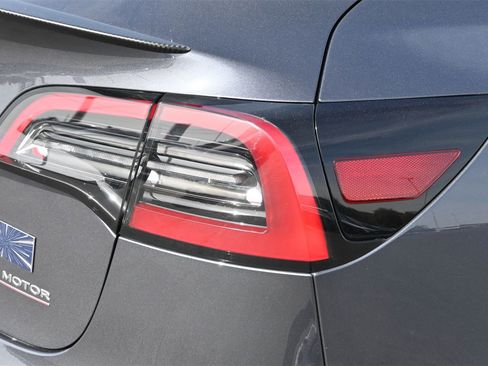 Used 2023 Tesla Model 3 Performance image 20