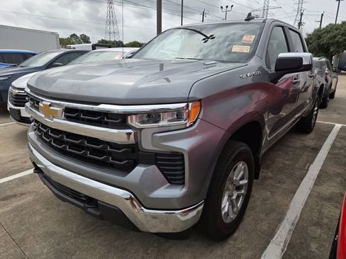 Used 2024 Chevrolet Silverado 1500 LT AWD/4WD image 3