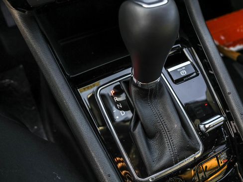 New 2026 Jeep Compass Latitude image 18