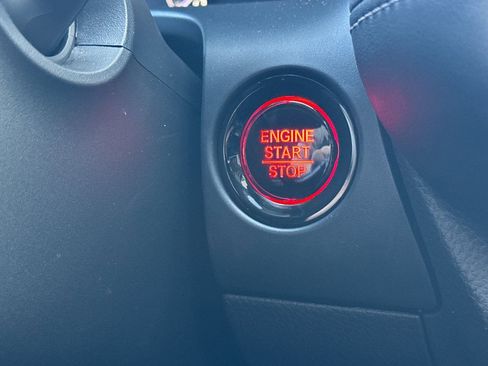 Certified 2025 Honda HR-V EX-L image 24