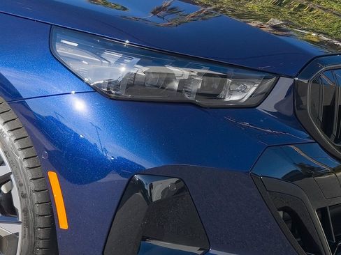 New 2026 BMW 530i w/ Executive Package image 8