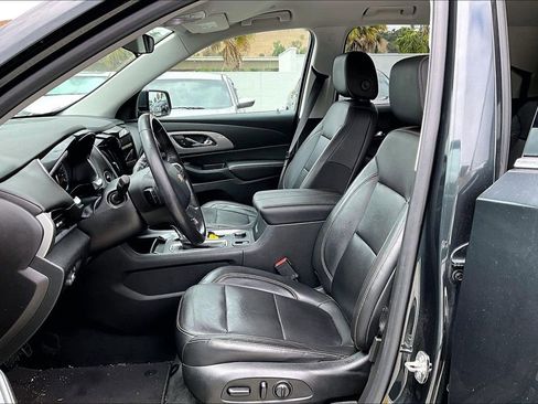 Used 2019 Chevrolet Traverse LT w/ LPO, Cargo Package FWD image 14