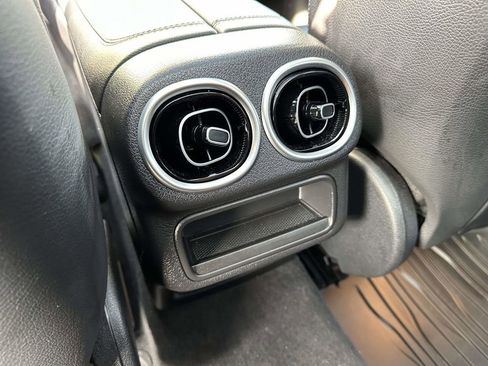 Used 2024 Mercedes-Benz GLC 300 4MATIC image 14