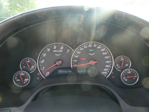 Used 2010 Chevrolet Corvette Grand Sport w/ Preferred Equipment Group RWD image 21