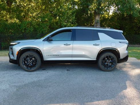 Used 2024 Chevrolet Traverse RS AWD/4WD image 9