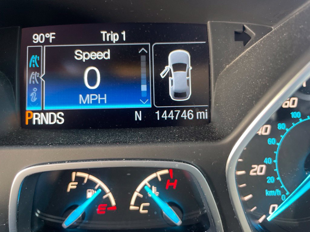 Used 2015 Ford Escape Titanium FWD image 13