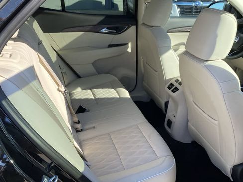 Used 2022 Buick Envision Avenir w/ Technology Package II image 18