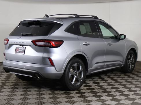 Used 2024 Ford Escape ST-Line w/ Tech Pack #1 FWD image 9