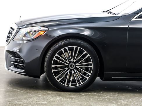 Used 2019 Mercedes-Benz S 560 Sedan image 10