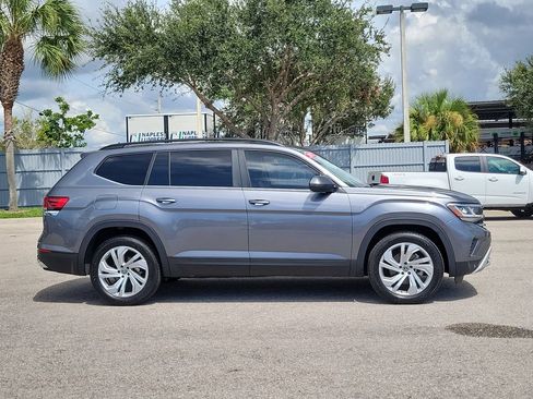 Certified 2023 Volkswagen Atlas SE w/ Panoramic Sunroof Package FWD image 4