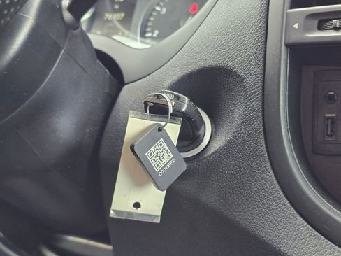 Used 2019 Mercedes-Benz Metris Passenger image 32