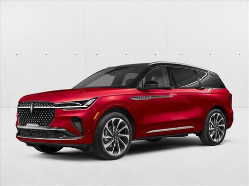 Used 2025 Lincoln Nautilus Premier w/ Equipment Group 102A image 1