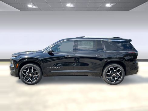 New 2026 Chevrolet Traverse High Country FWD image 2