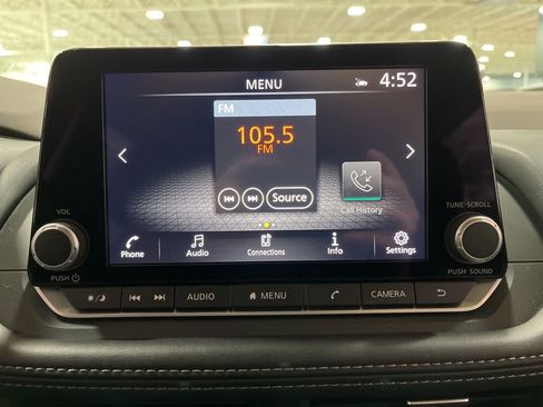 Used 2023 Nissan Rogue SV AWD/4WD image 25
