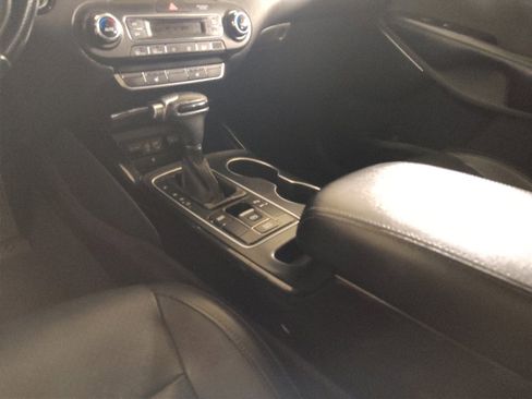 Used 2019 Kia Sorento SX image 26