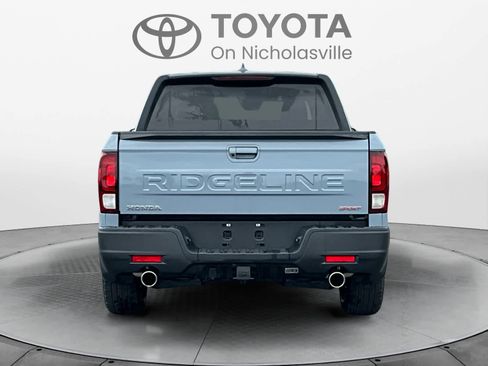 Used 2025 Honda Ridgeline Sport image 5