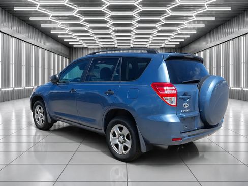 Used 2012 Toyota RAV4 4WD w/ Value Pkg image 3