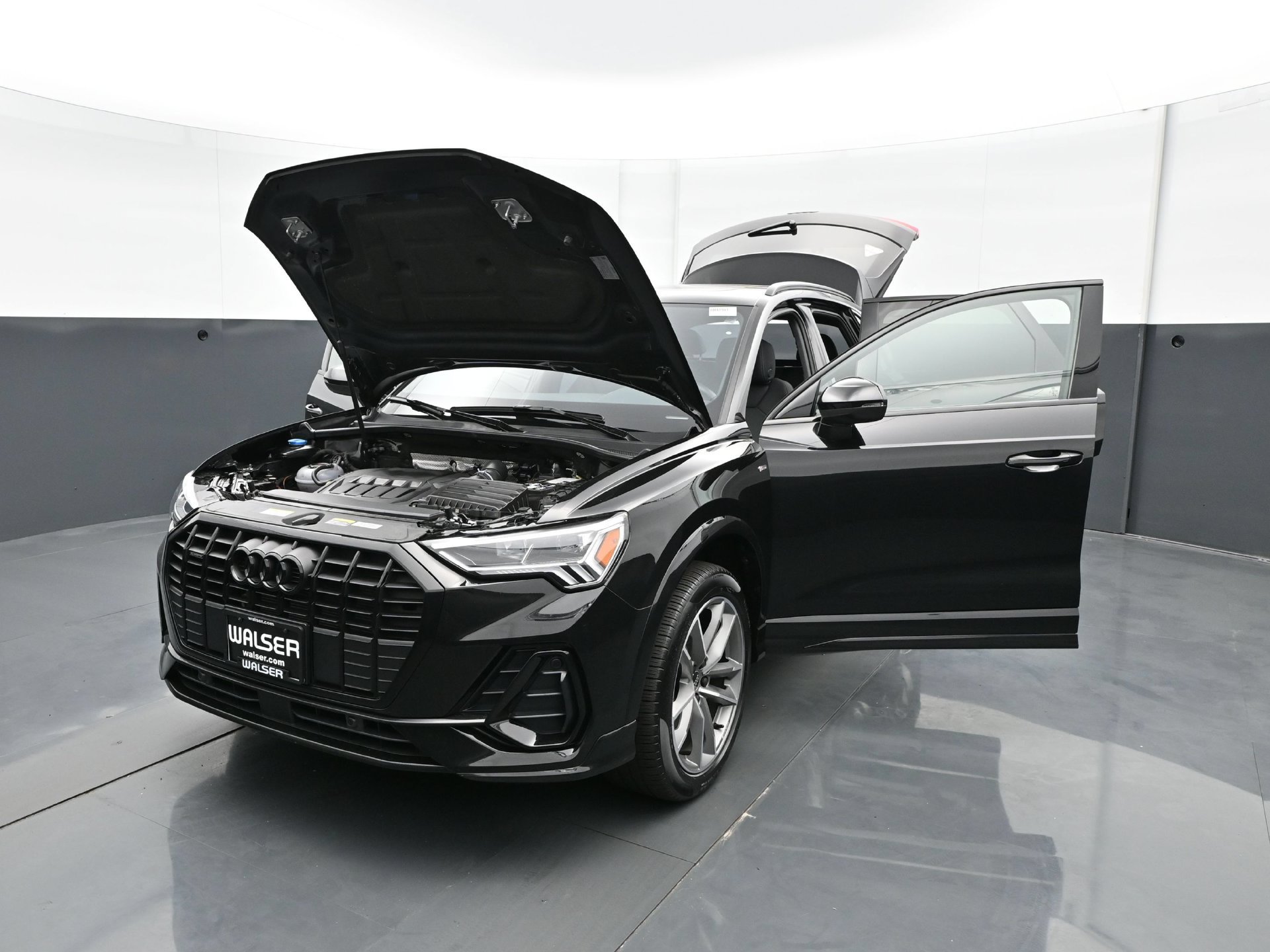 Used 2025 Audi Q3 2.0T Premium w/ Convenience Package AWD/4WD image 34