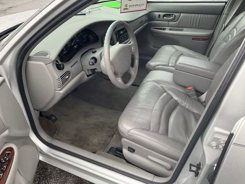 Used 2000 Buick Century Limited w/ Prestige Pkg image 9