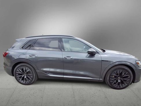 Certified 2024 Audi Q8 e-tron Prestige AWD/4WD image 9