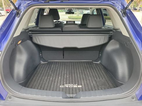 Used 2022 Toyota Corolla Cross XLE FWD image 8