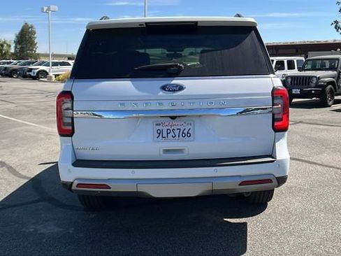 Used 2024 Ford Expedition Limited RWD image 4