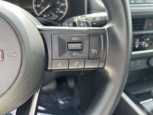 Used 2024 Nissan Rogue S AWD/4WD image 20