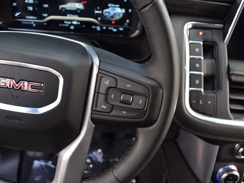 Used 2023 GMC Yukon XL SLT image 64