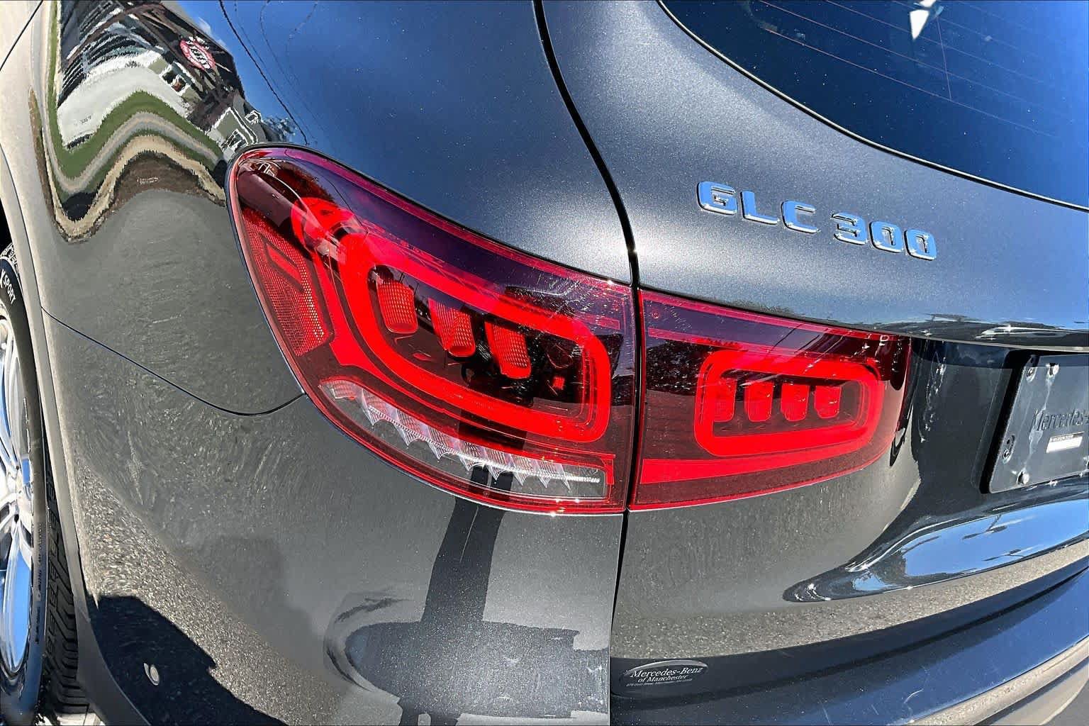 Used 2022 Mercedes-Benz GLC 300 4MATIC image 27