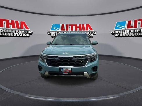 Used 2024 Kia Seltos EX AWD/4WD image 3