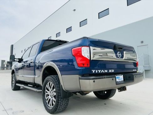Used 2017 Nissan Titan Platinum Reserve image 4