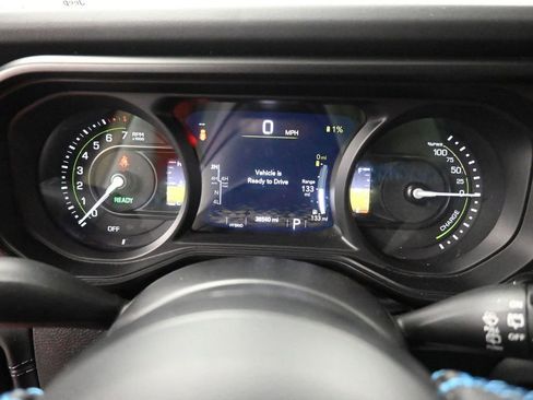 Used 2024 Jeep Wrangler Unlimited Rubicon 4xe image 37
