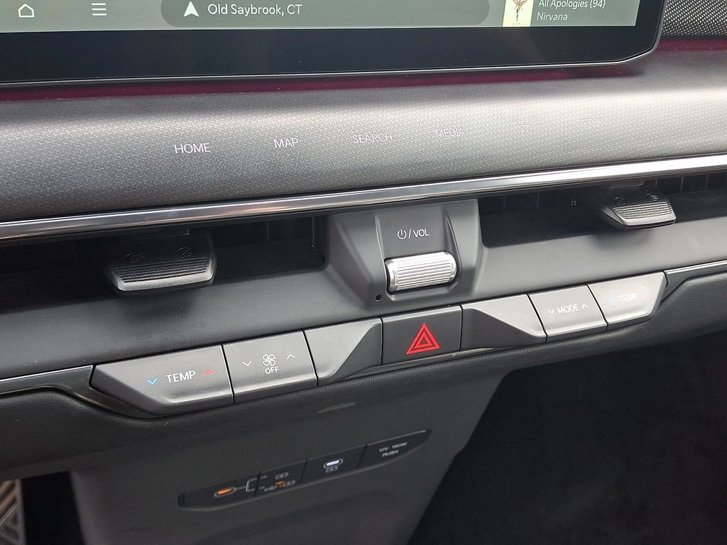 Certified 2024 Kia EV9 GT-Line AWD/4WD image 16